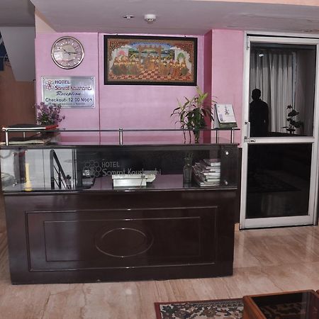 Hotel Samrat Kaushambi Ghaziabad Eksteriør bilde