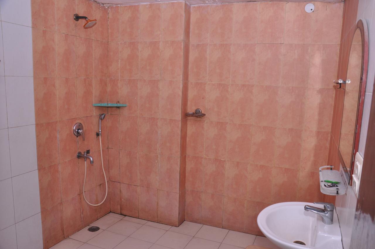 Hotel Samrat Kaushambi Ghaziabad Eksteriør bilde